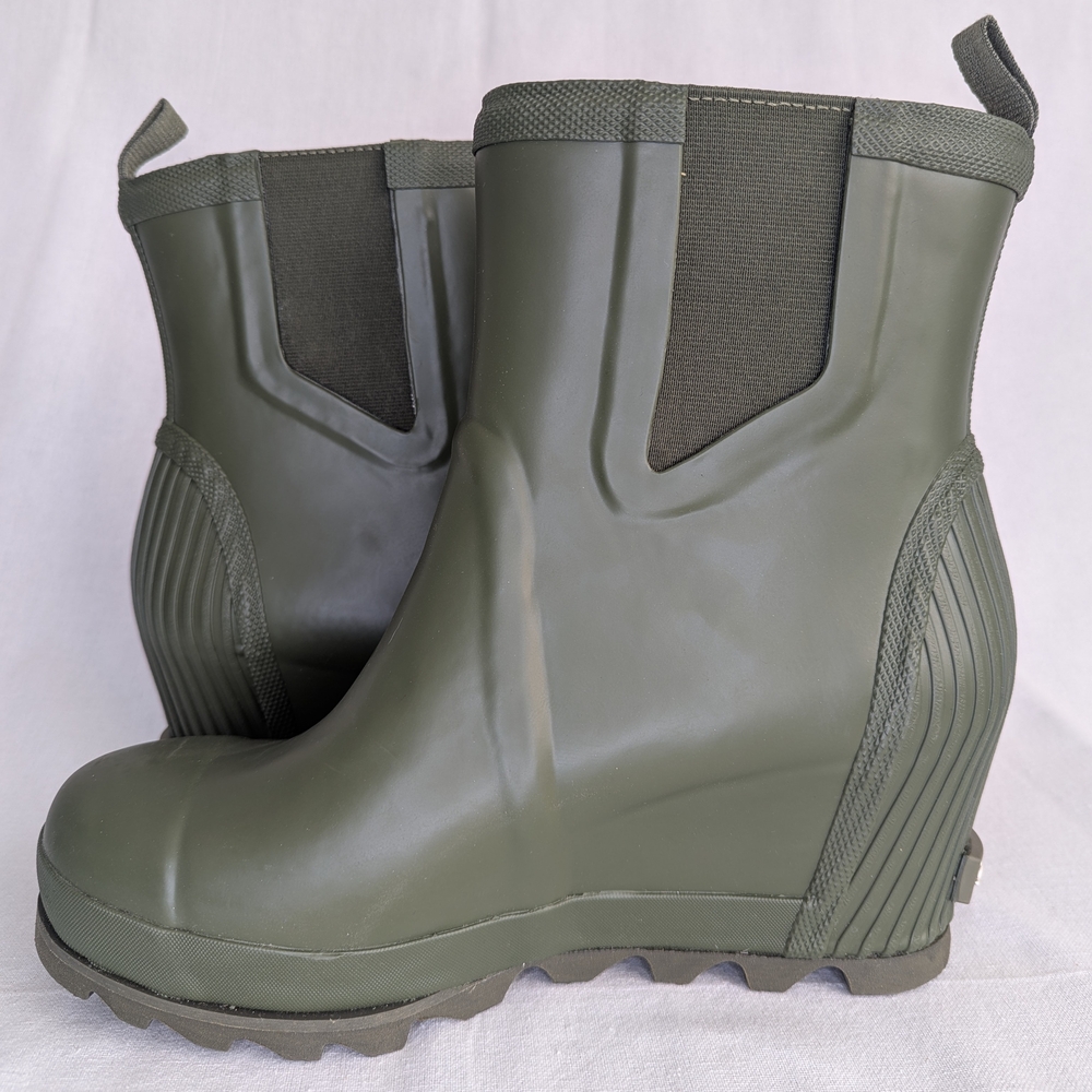 Sorel – Joan Waterproof Rain Wedge Chelsea Boot Size9
